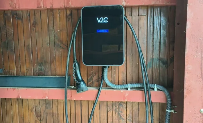 Pose d'une borne de recharge pour véhicule électrique à Aveizieux, Saint-Étienne, MYSolutions42